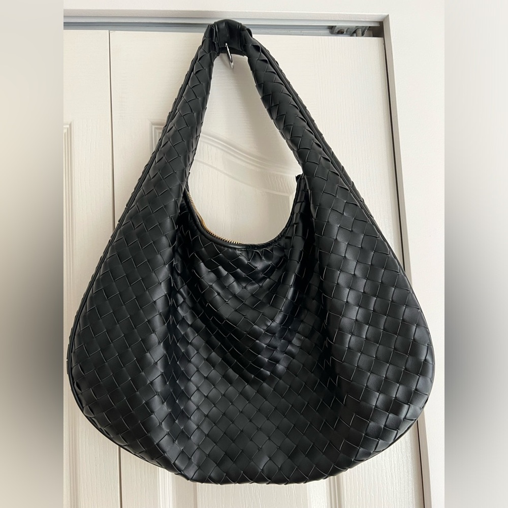 Abercrombie & Fitch Black Woven Shoulder Bag